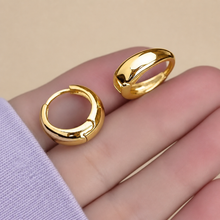 Load image into Gallery viewer, Vintage gold hoop earrings from Luxe Treasures, minimalist everyday jewelry with sleek, rounded design and polished gold finish.