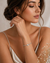 Load image into Gallery viewer, Sterling silver dainty heart bracelet with round beads in vintage style, featuring intricate details and a delicate design.